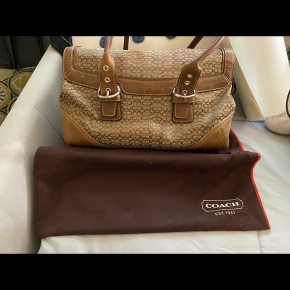 Coach tan signature envelope purse. Well taken care of. - Picture 8 of 8
